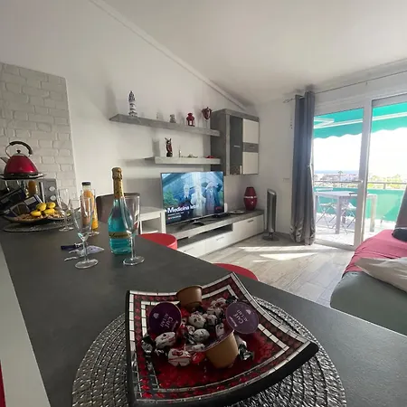 Floor Penthouse With Ocean View & Pool - Poseidon Apartman