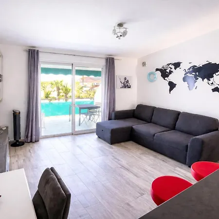 Appartement Poseidon - Stunning Ocean & Pool View Terrace