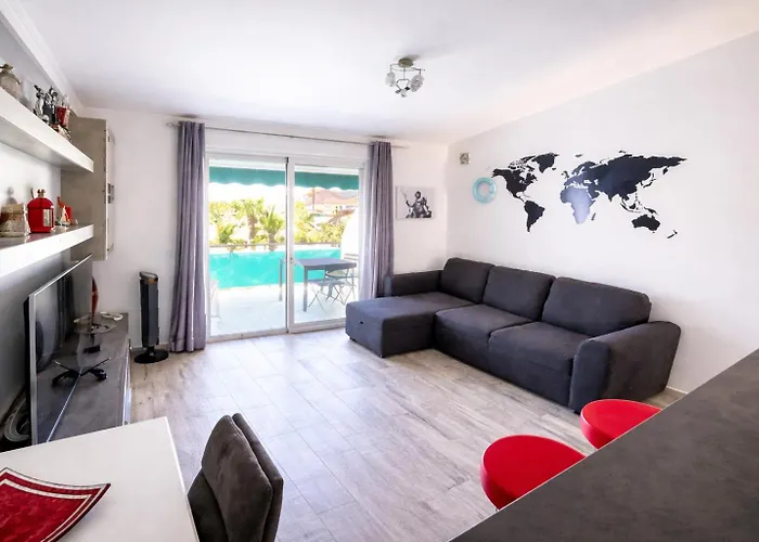 Apartment Floor Penthouse With Ocean View & Pool - Poseidon